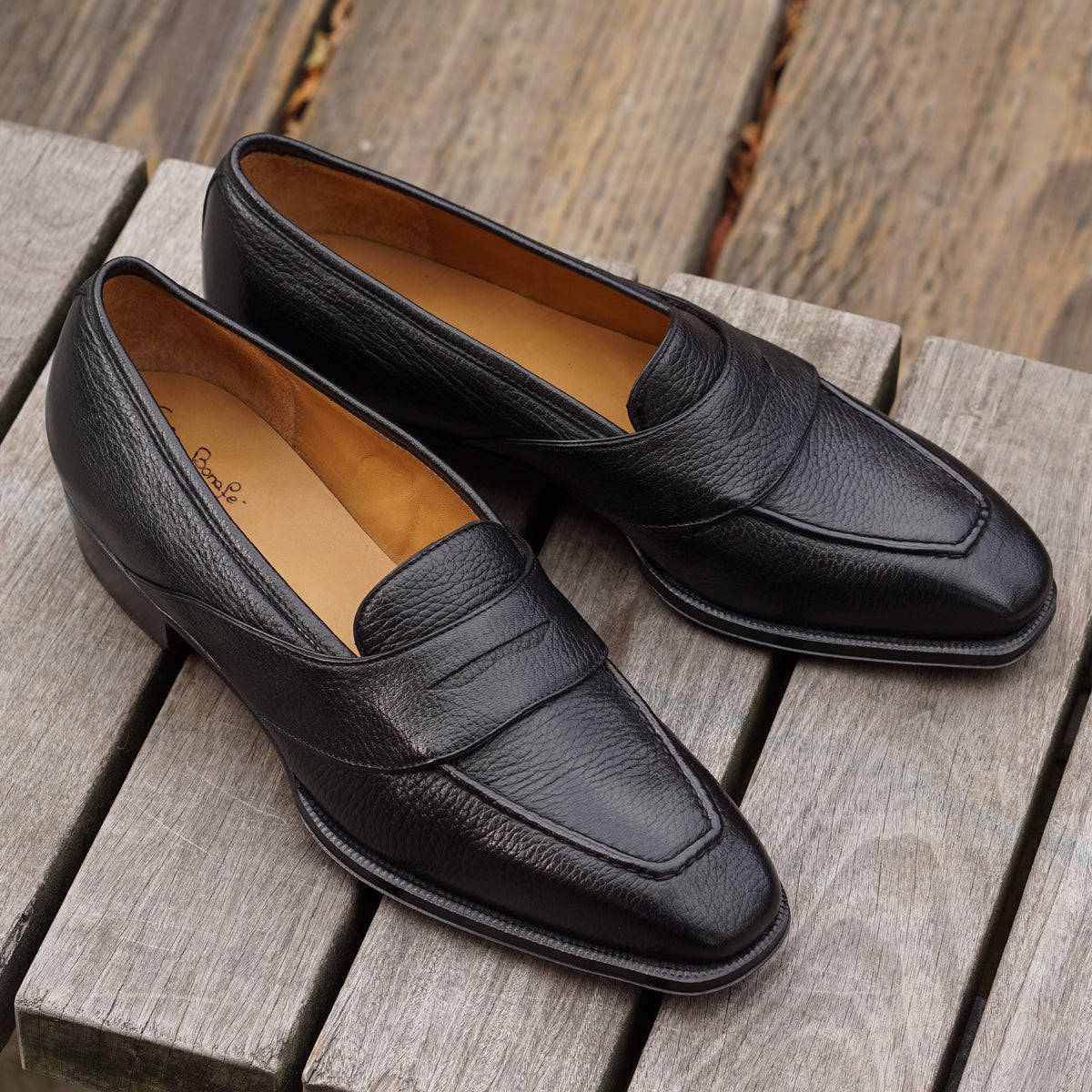 Style 893 - Black Deer